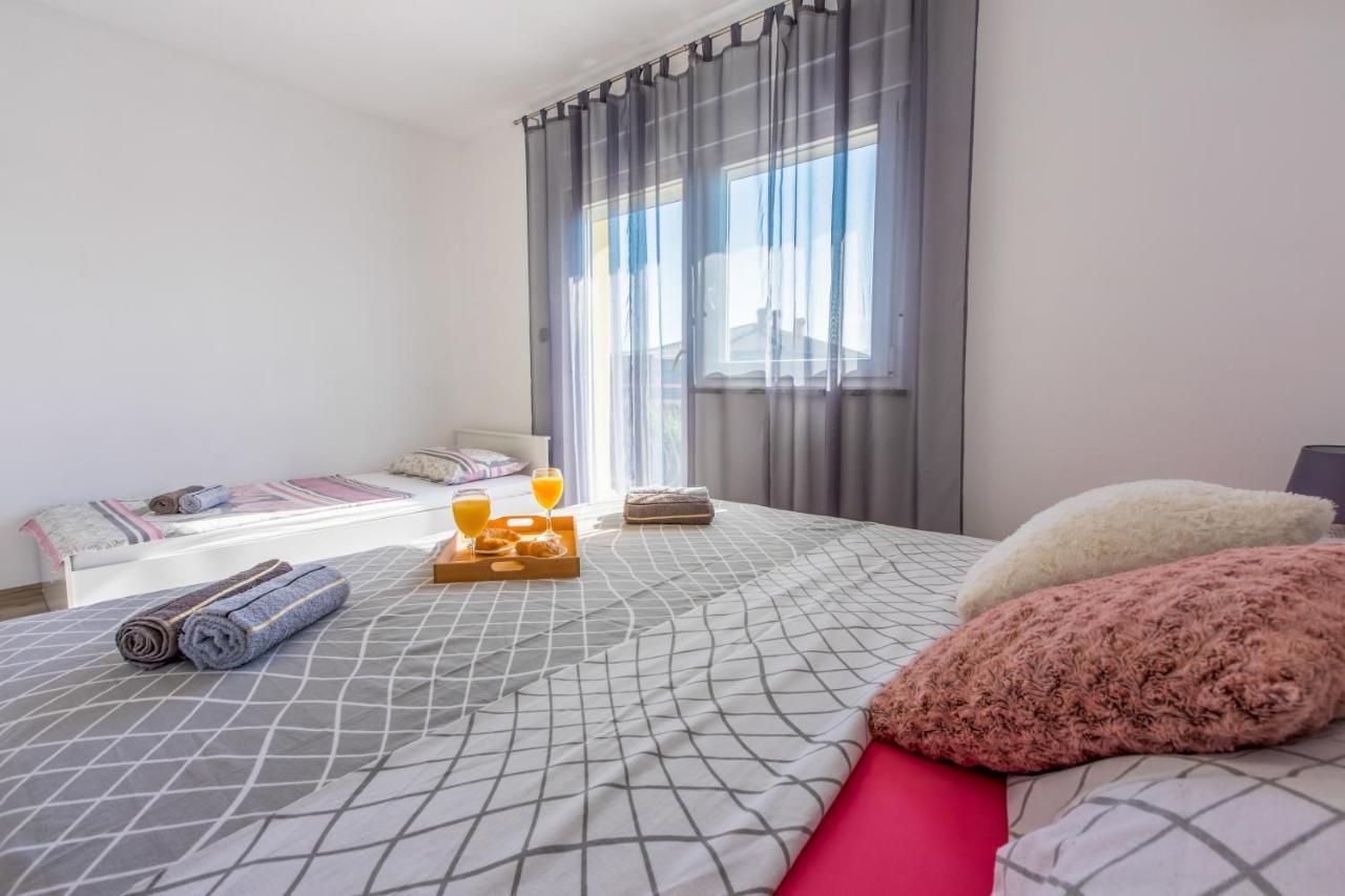 Apartments Kralj Zvonimir ヤドラニヴォ エクステリア 写真
